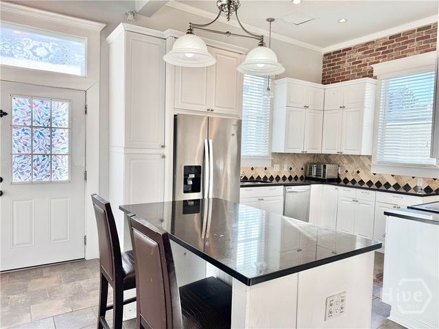 835 E Duffy Street, Savannah, GA 31401