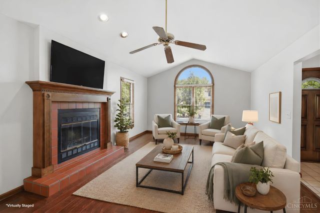 2739 Queenswood Drive, Cincinnati, OH 45211