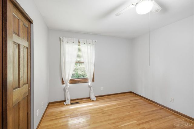 2739 Queenswood Drive, Cincinnati, OH 45211