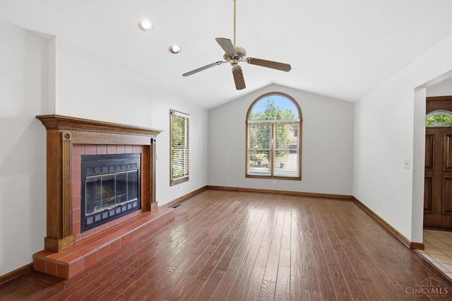 2739 Queenswood Drive, Cincinnati, OH 45211
