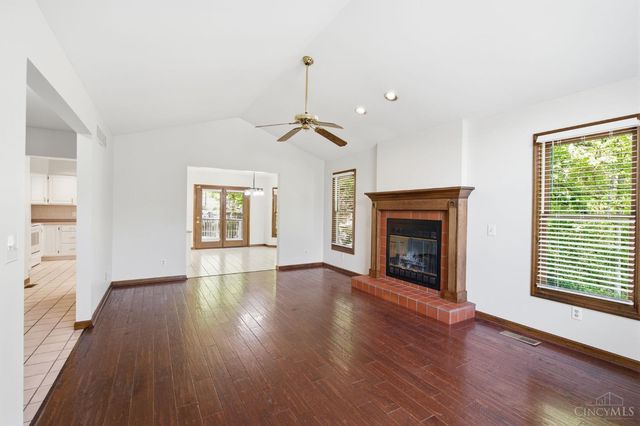 2739 Queenswood Drive, Cincinnati, OH 45211