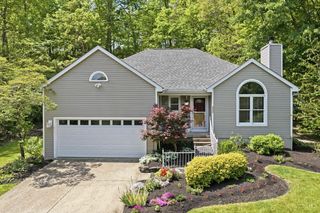 2739 Queenswood Drive, Cincinnati, OH 45211
