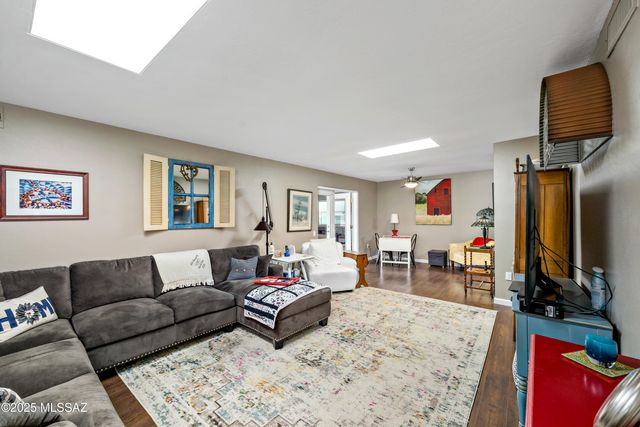 1939 S San Vincent Drive, Green Valley, AZ 85614