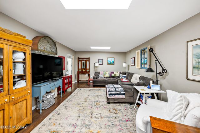 1939 S San Vincent Drive, Green Valley, AZ 85614