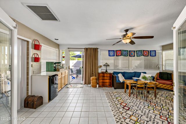 1939 S San Vincent Drive, Green Valley, AZ 85614