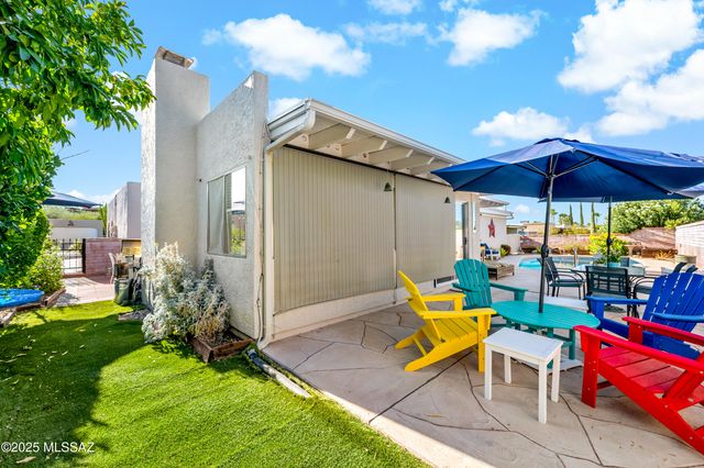 1939 S San Vincent Drive, Green Valley, AZ 85614