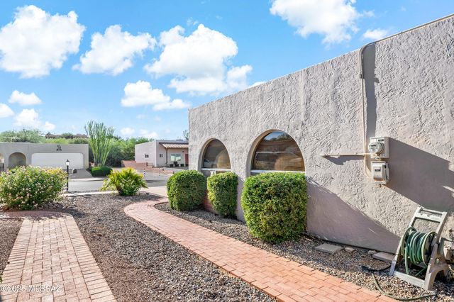 1939 S San Vincent Drive, Green Valley, AZ 85614