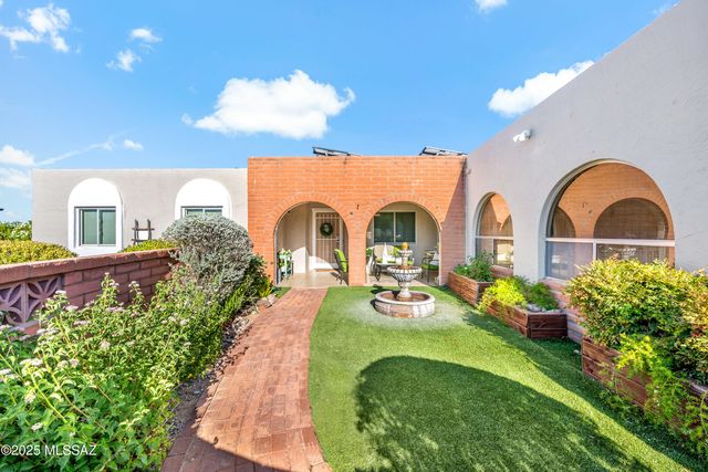 1939 S San Vincent Drive, Green Valley, AZ 85614