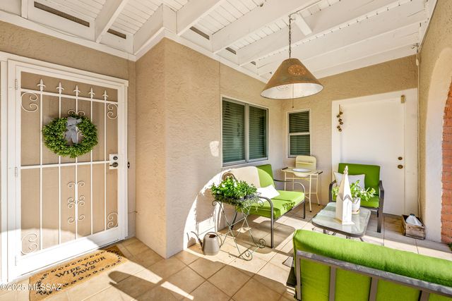 1939 S San Vincent Drive, Green Valley, AZ 85614