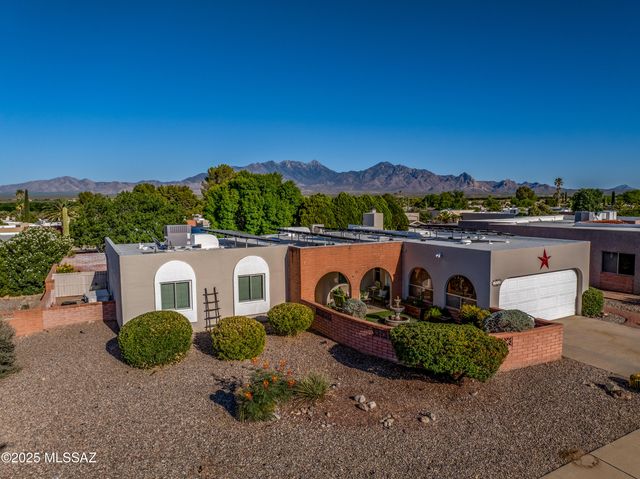 1939 S San Vincent Drive, Green Valley, AZ 85614