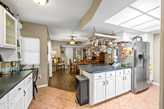 1939 S San Vincent Drive, Green Valley, AZ 85614