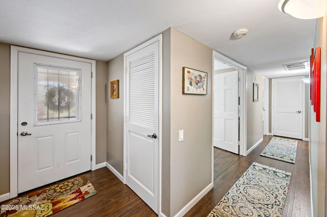 1939 S San Vincent Drive, Green Valley, AZ 85614