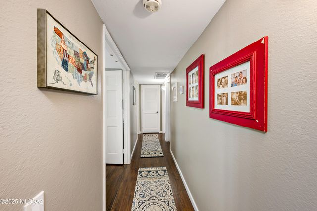 1939 S San Vincent Drive, Green Valley, AZ 85614