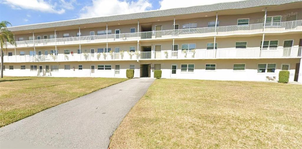 5725 12TH AVENUE N 304D, St Petersburg, FL 33710