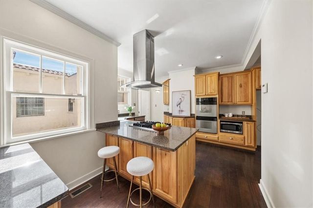 1205 W 60th Terrace, Kansas City, MO 64113