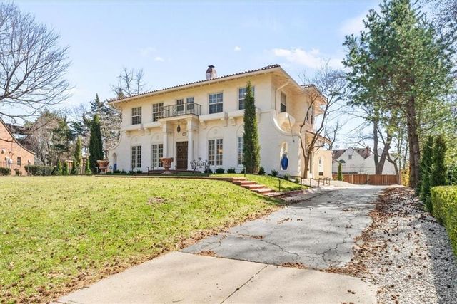 1205 W 60th Terrace, Kansas City, MO 64113