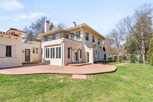 1205 W 60th Terrace, Kansas City, MO 64113