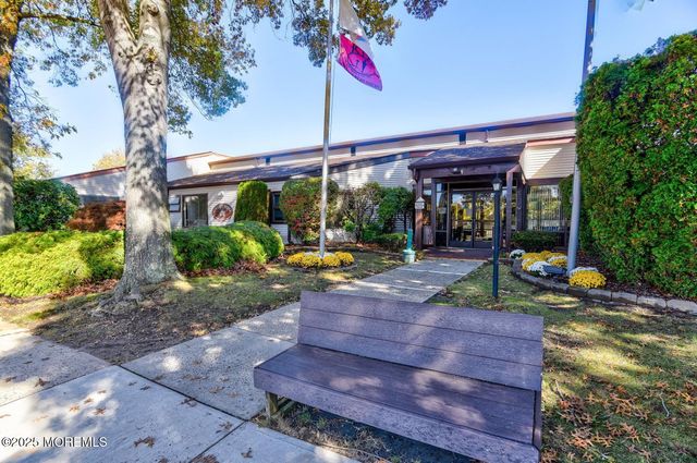 236 Medford Court G, Manalapan, NJ 07726