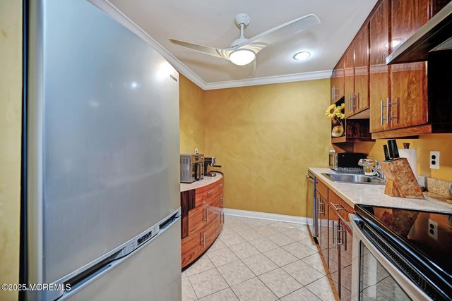 236 Medford Court G, Manalapan, NJ 07726