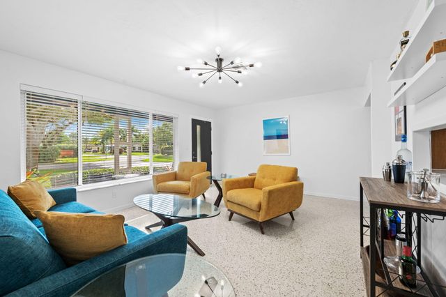 409 NW 27th Street, Wilton Manors, FL 33311