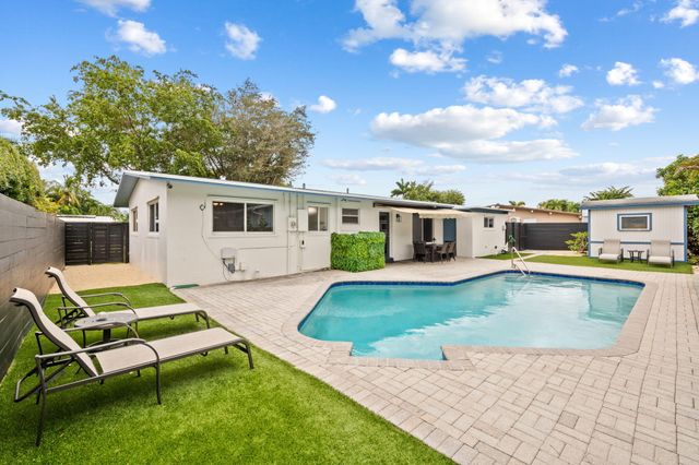 409 NW 27th Street, Wilton Manors, FL 33311