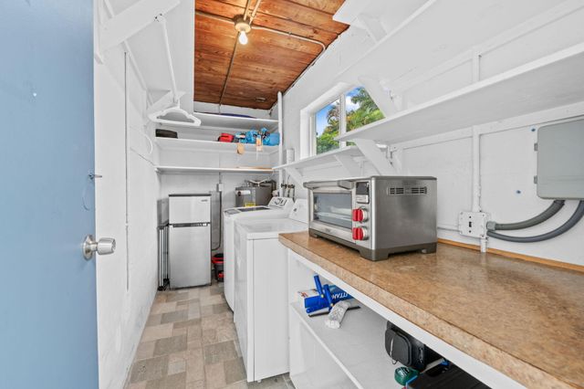 409 NW 27th Street, Wilton Manors, FL 33311