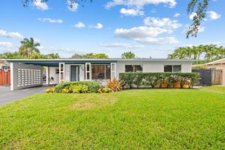 409 NW 27th Street, Wilton Manors, FL 33311