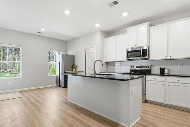 274 Ajo Way, Dallas, GA 30157