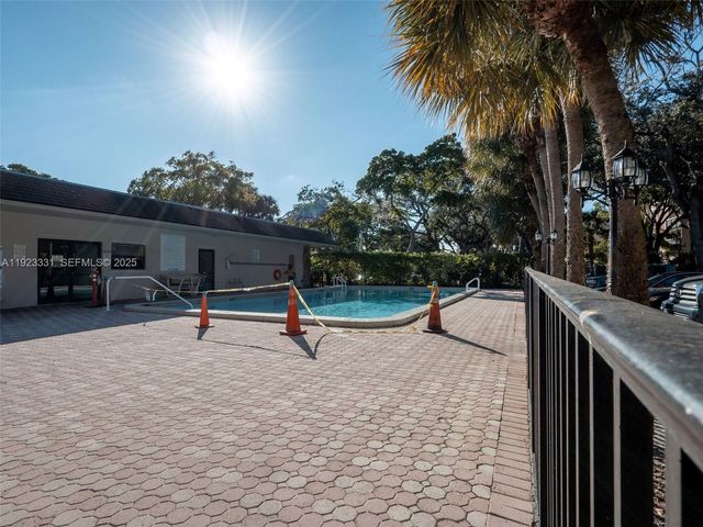 6600 Cypress Rd 406, Plantation, FL 33317