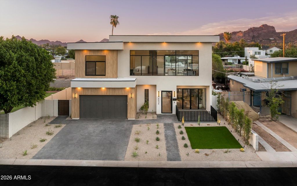 4524 E DEVONSHIRE Avenue, Phoenix, AZ 85018 — exterior