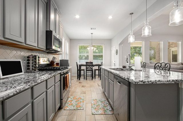 1663 Morgan Trail Drive, Alvin, TX 77511