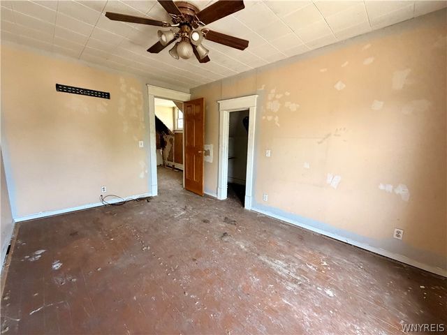 52 Stephenson Avenue, West Seneca, NY 14224