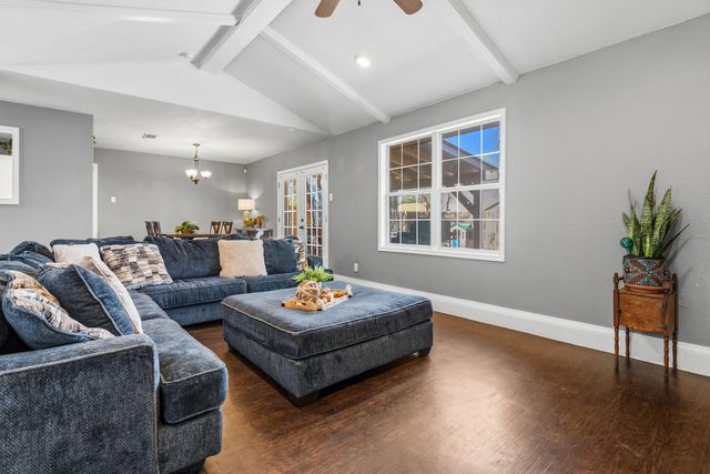 5736 2nd Place, Lubbock, TX 79416