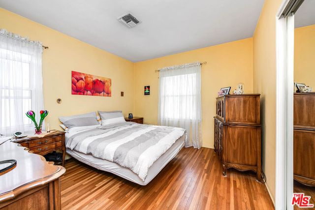 702 N Reese Place, Burbank, CA 91506