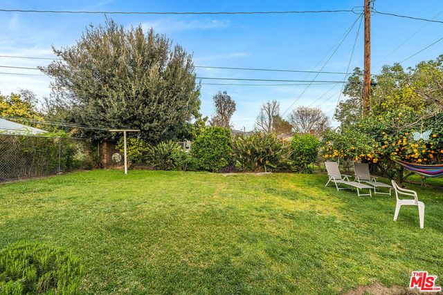 702 N Reese Place, Burbank, CA 91506