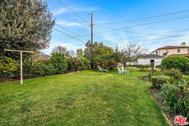 702 N Reese Place, Burbank, CA 91506