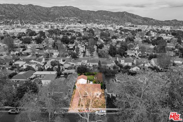 702 N Reese Place, Burbank, CA 91506