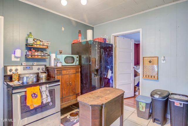 2111 East Watauga Avenue, Johnson City, TN 37601