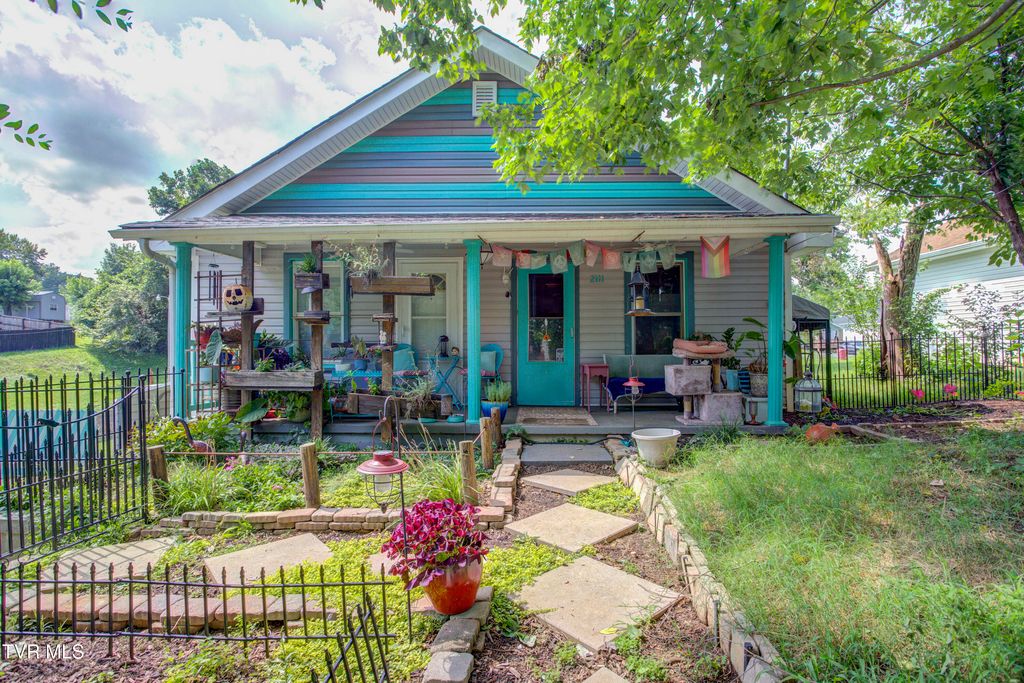 2111 East Watauga Avenue, Johnson City, TN 37601