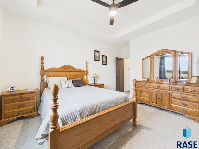 5816 W Raleigh Cir Circle, Sioux Falls, SD 57107