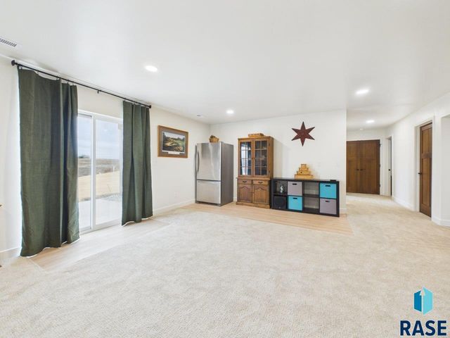 5816 W Raleigh Cir Circle, Sioux Falls, SD 57107