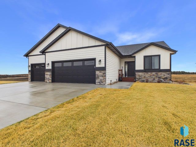 5816 W Raleigh Cir Circle, Sioux Falls, SD 57107