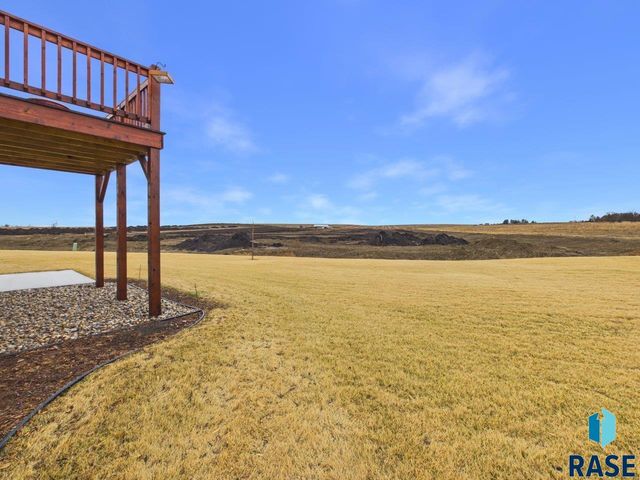 5816 W Raleigh Cir Circle, Sioux Falls, SD 57107