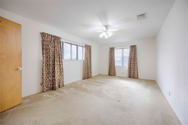 701 Herder Avenue, Schulenburg, TX 78956