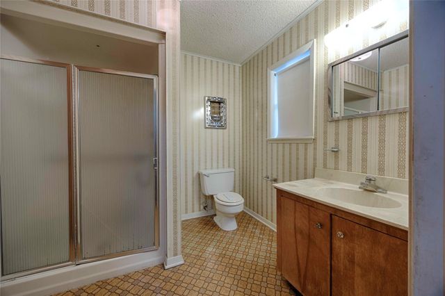 701 Herder Avenue, Schulenburg, TX 78956