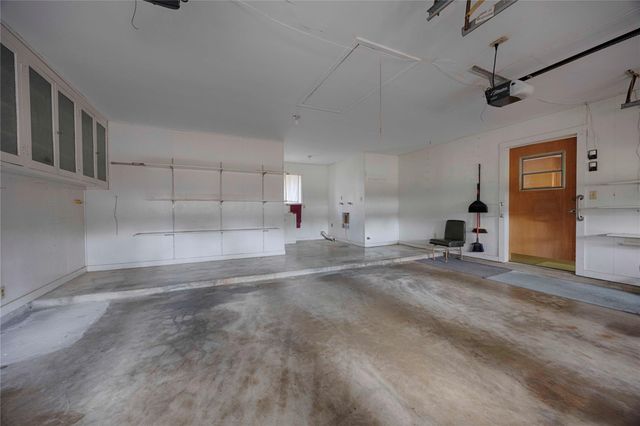 701 Herder Avenue, Schulenburg, TX 78956