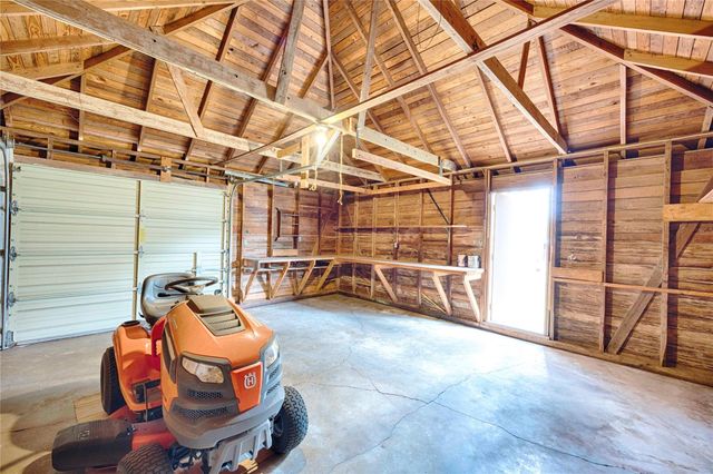 701 Herder Avenue, Schulenburg, TX 78956