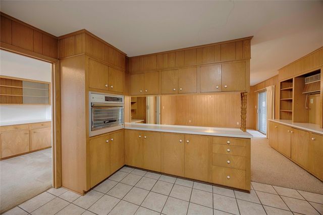 701 Herder Avenue, Schulenburg, TX 78956