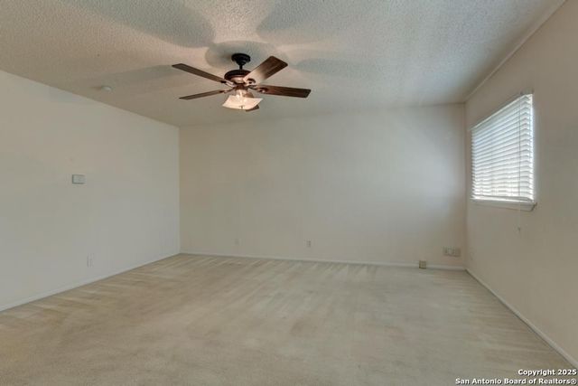 6867 Cape Meadow Dr, Converse, TX 78109