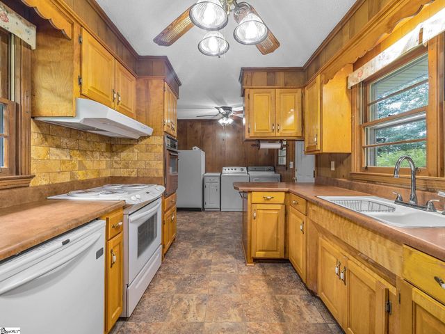 151 Donald Road, Spartanburg, SC 29307